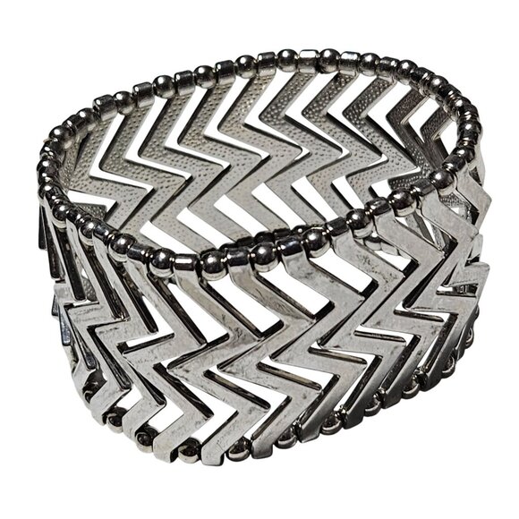 Boho Chic Silver Tone Chevron Stretch Bracelet Beaded Edge Fashion Jewelry Women - Picture 1 of 5